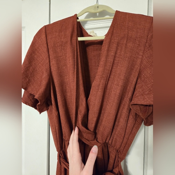 1.4.3. Story Marroon High/Low Dress, Size 1X - Picture 4 of 9